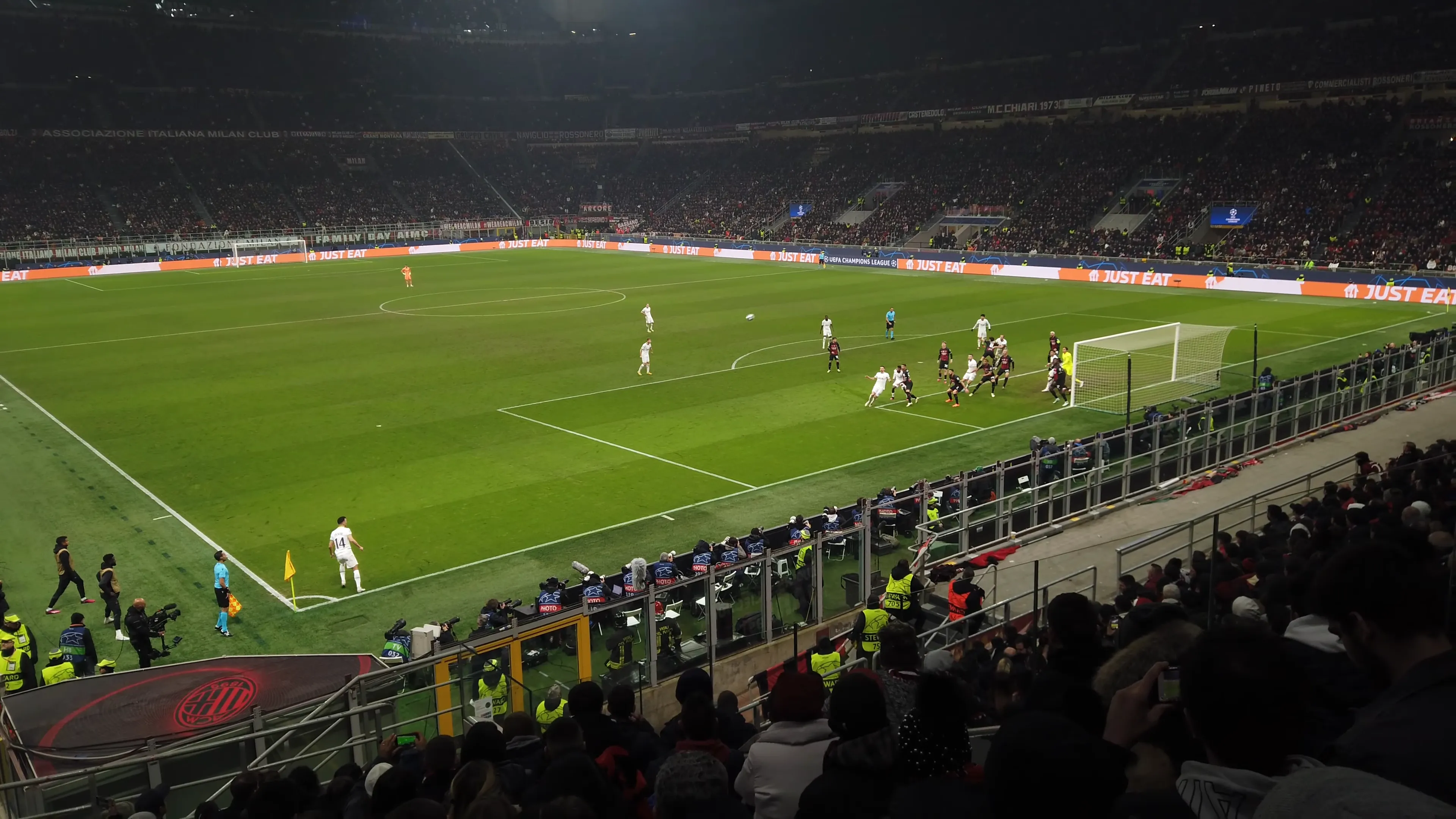 AC Milan background